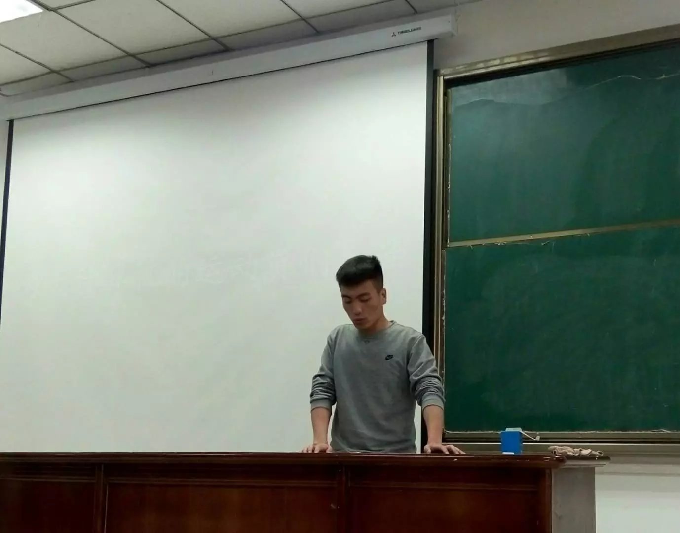 运动员代表马茼茼发言